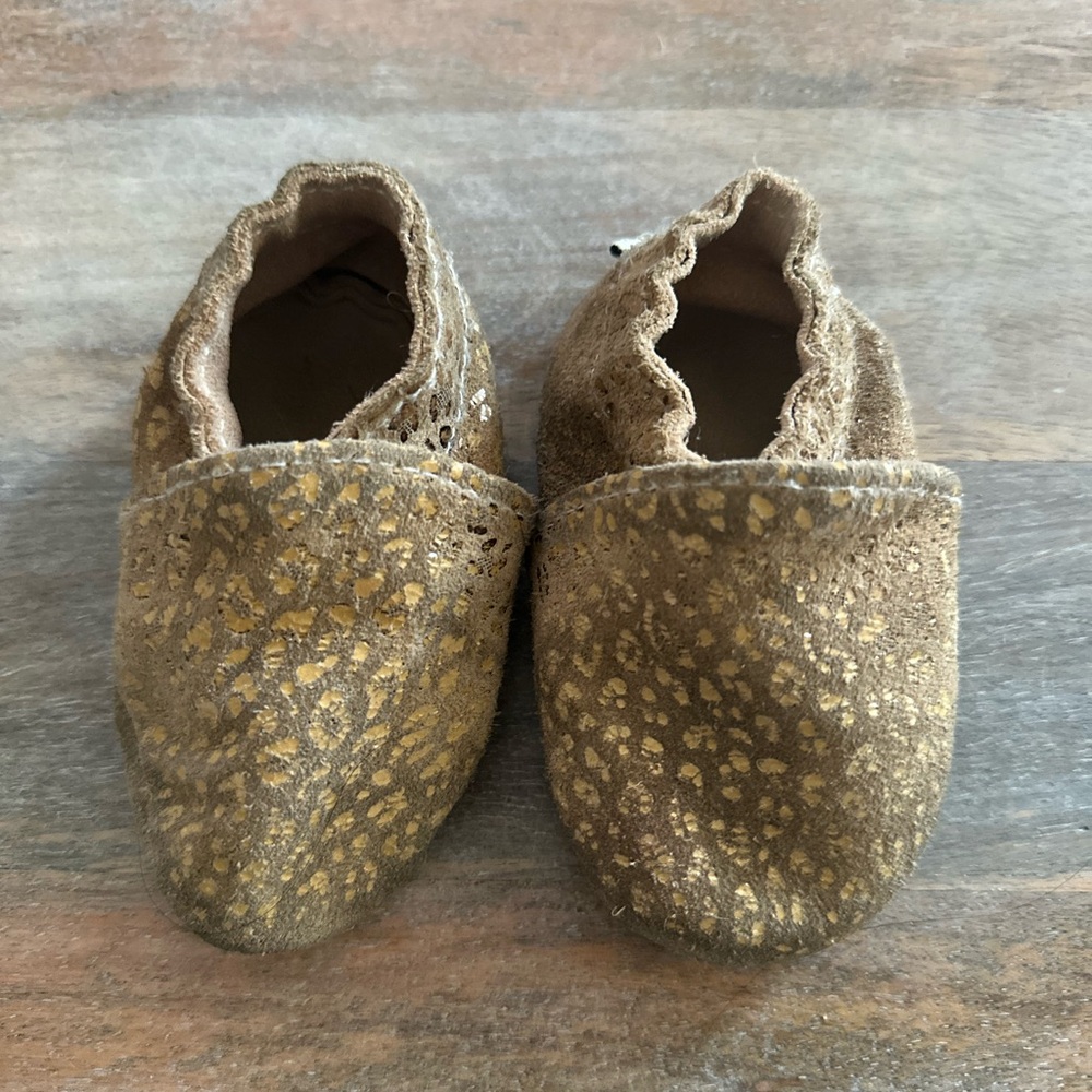 Suede Tan and Gold Leopard Print Shoes Moccasins